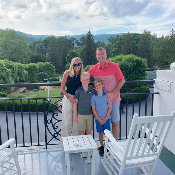 Meet your Posher, Sheena - Picture 1 of 1